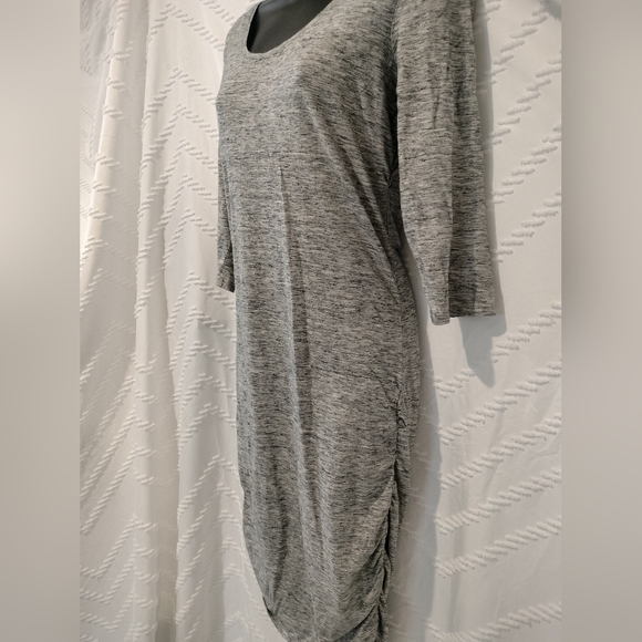 Express Heather Grey Ruched Sides 3/4 Sleeve Midi T-shirt Dress EUC Sz M - Picture 2 of 6